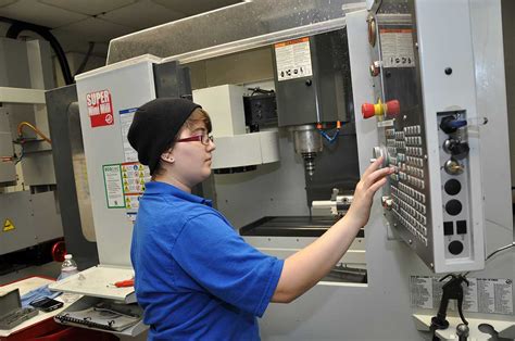 cnc machine schools in illinois|lake county cnc certificate programs.